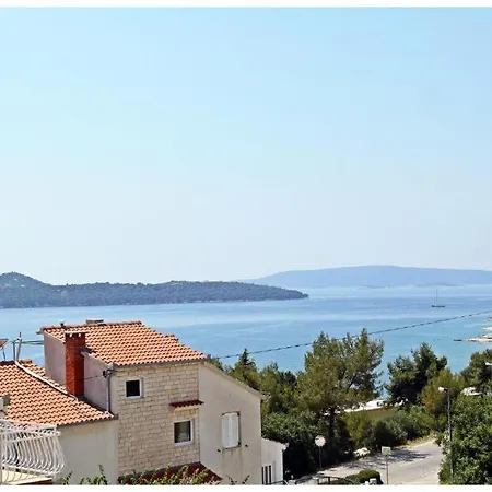 Klara's Seaview טרוגיר