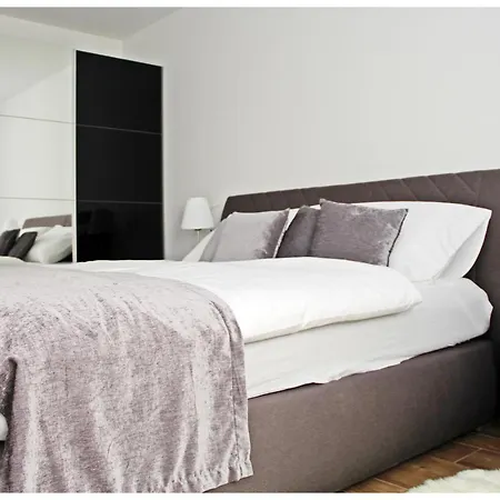 Klara Apartment
