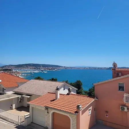 Apartment Klara Trogir