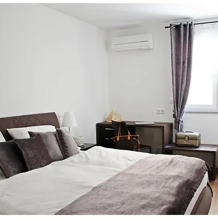 Apartment Klara Trogir
